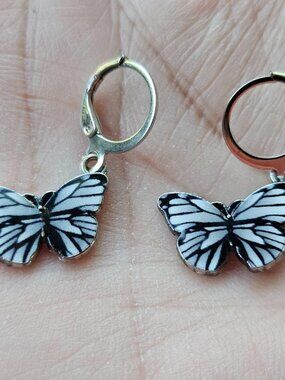 Fashion Earrings Butterfly Black/White Tone Jewelry Drop Down Earrings New